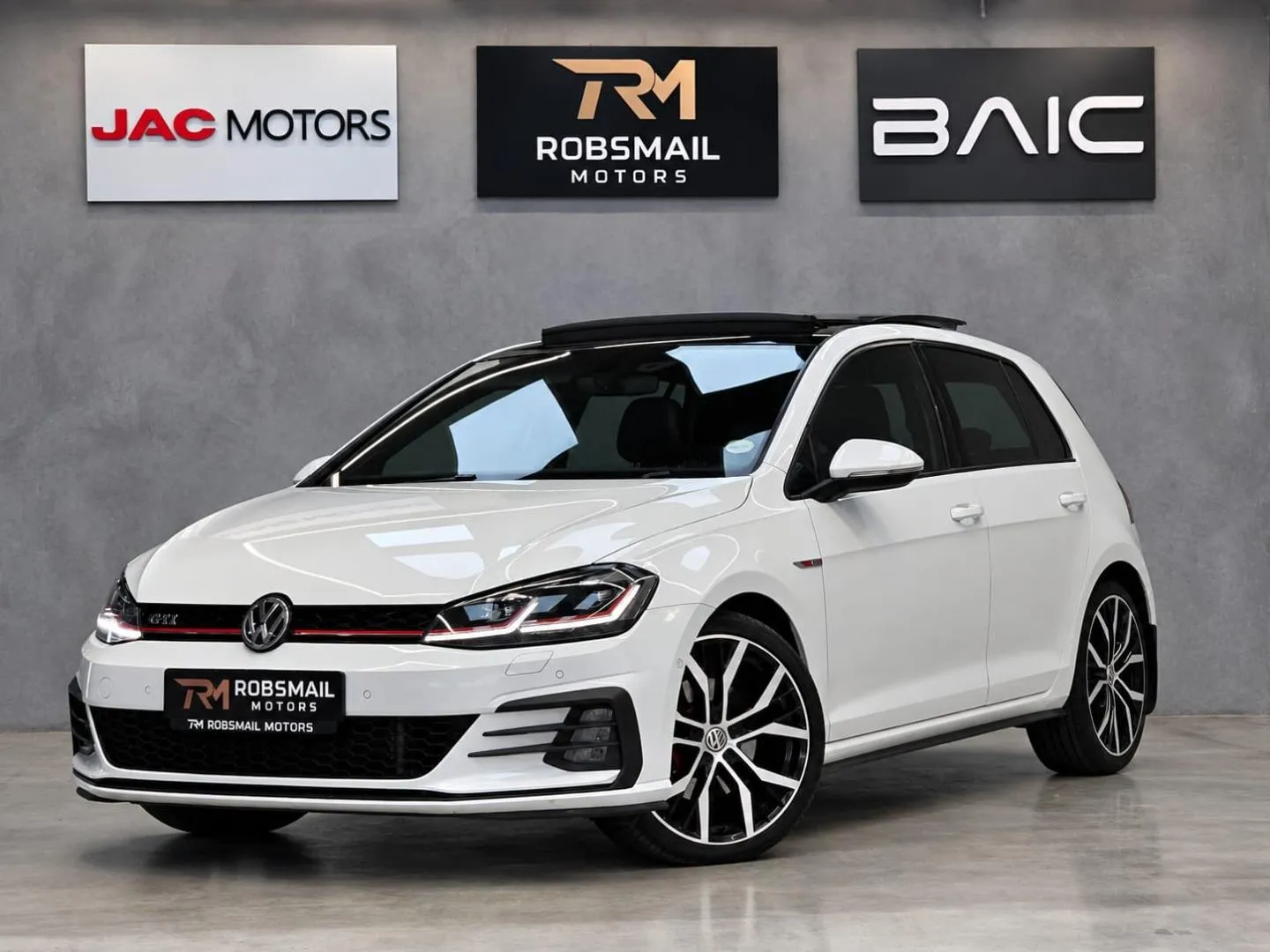 2019 Volkswagen Golf GTI, photo 1 of 1